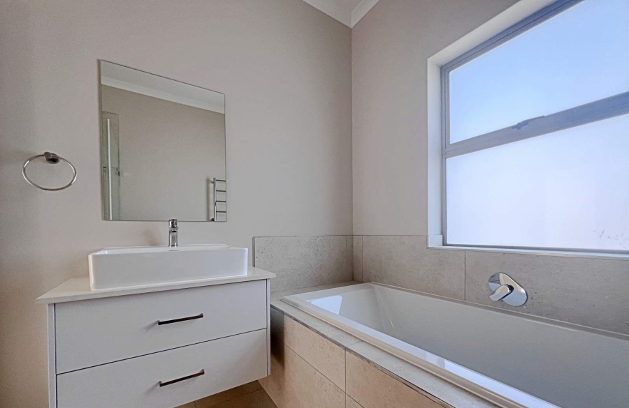 3 Bedroom Property for Sale in Langebaan Country Estate Western Cape